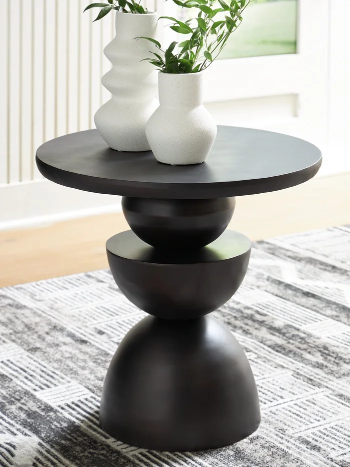 Ashley Express – Kurtson Accent Table