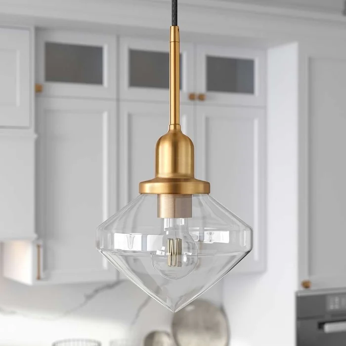 Hudson & Canal – Zariza 8in Wide Pendant with Glass Shade in Brass/Clear – PD0612