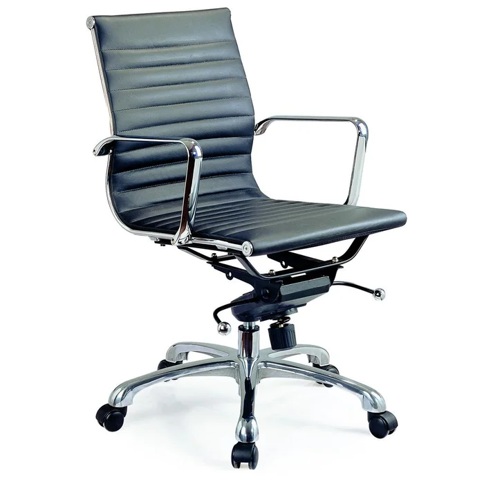 J&M Furniture – Comfy Low Back Black Office Chair – 176522