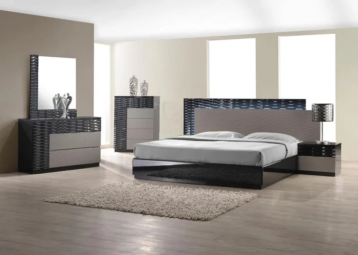J&M Furniture – Roma 5-Piece Queen Bedroom Set