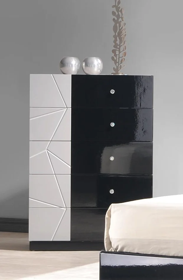 J&M Furniture – Turin Chest – 17854-C