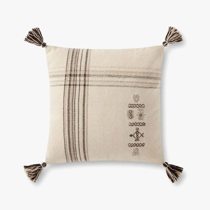 Loloi Pillows P0929 Natural / Charcoal