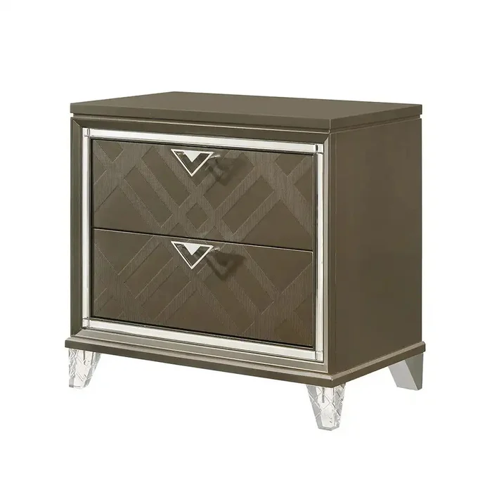 Skylar – Nightstand – Champagne