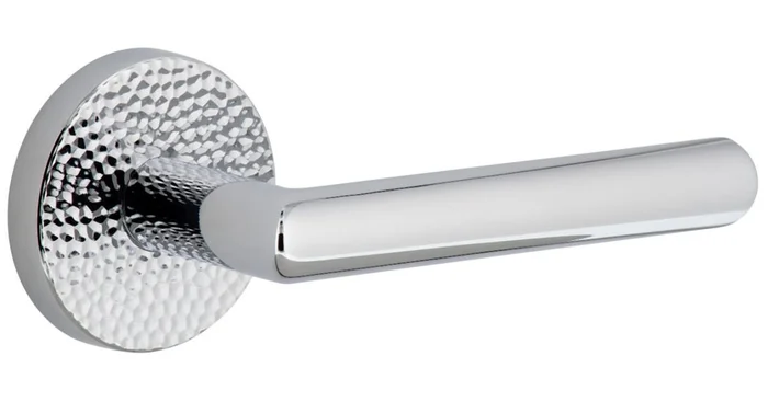 Viaggio Circolo Hammered Right Handed Solid Brass Passage Door Lever Set with Moderno Lever and Hammered Rosette – 2-3/8″ Backset