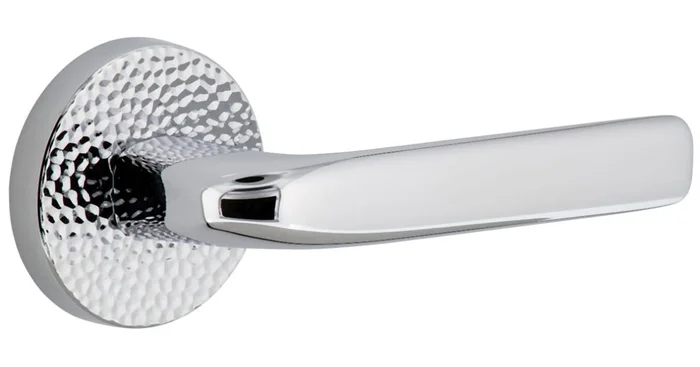 Viaggio Circolo Hammered Right Handed Solid Brass Privacy Door Lever Set with Bella Lever and Circolo Hammered Rosette – 2-3/8″ Backset