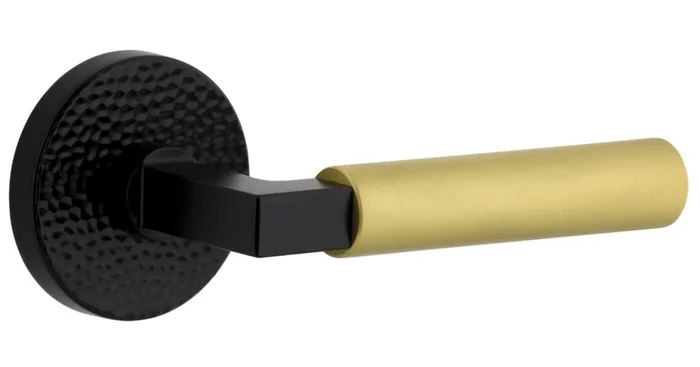 Viaggio Split Finish Right Handed Solid Brass Passage Door Lever Set with Contempo Lever and Circolo Hammered Rose – 2-3/8″ Backset